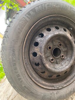 Zimní pneumatiky 175/65 R14 na Toyotu yaris 1.3 - 4