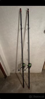 2x Prut s navijáky - 4