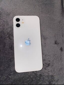 iPhone 12 64 GB Bílý - 4
