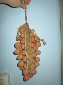Rustikální dekorace z ořechů - 4
