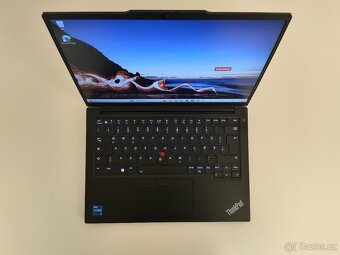 ThinkPad E14 Gen 5 | i5 • 8GB • 256GB SSD - 4