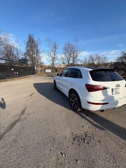 Audi Q5, rok 2010 - 4