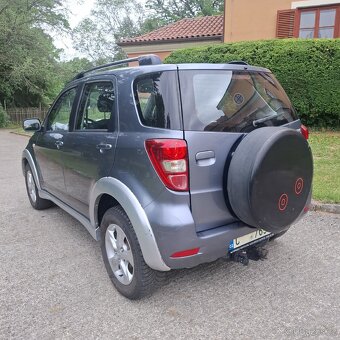 Daihatsu terios 1.5 benzin 4x4 - 4