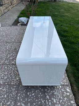 Tv stolek z XXXLutz - 4