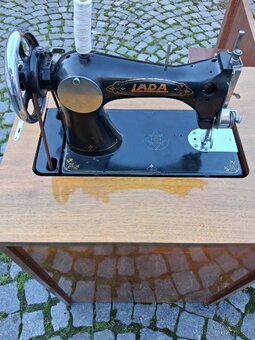 Lada - 4