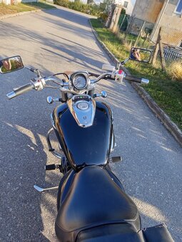 Suzuki Intruder M800 - 4