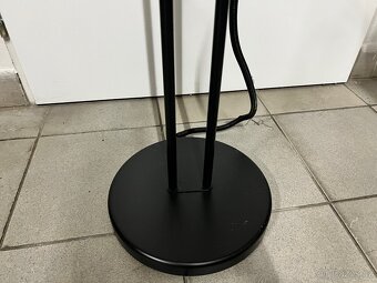 Volně stojací lampa s nastavitelnou regulací svitu černá - 4
