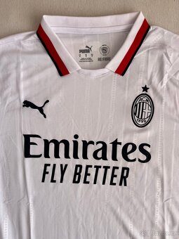 AC Milan Dres - 4