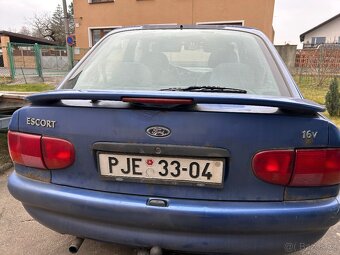 Zadní spoiler na Ford Escort (poslední typ) - 4