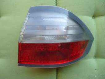 Ford Smax 2007 zadní světlo pravé levé - 4