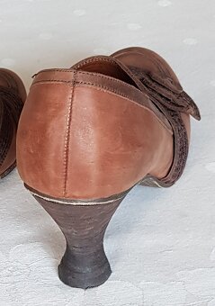 Hnědé dámské lodičky – značka Baťa Insolia - 4
