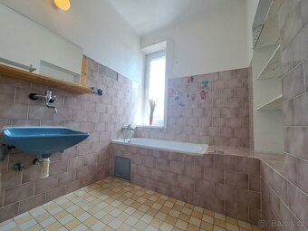Pronájem bytu s lodžií 2+1 Husovice 70m2, nájem 16.000,- Kč - 4