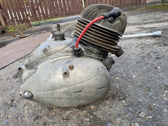 Motor Čz 125 T,B - 4