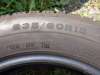 Zánovní zimní Dunlop 235/60/18 rok 2024 - možnost obutí - 4