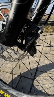 Prodám Santa Cruz Nomad 6 C/R matte-carbon, velikost M - 4