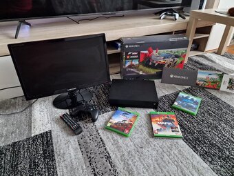 Xbox one X 1TB s hrami a Krabicí a Televizí Samsung - 4