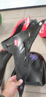 Aprilia tuono V4, RSV4 - 4