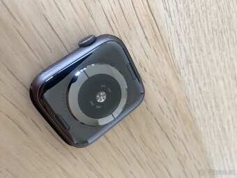 Apple Watch Series 5 44mm - 4