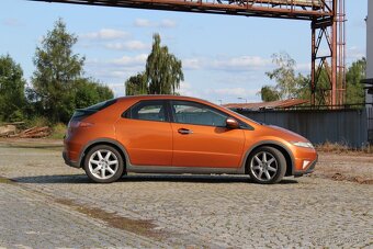 Honda Civic 8g 1.8 v-tec - 4