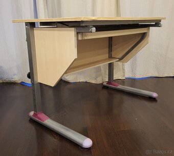 Dětský rostoucí psací stůl s polohovatelnou deskou - 4