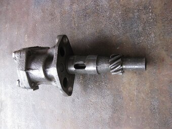 Gaz 69, Poběda M20 - olejové čerpadlo - 4