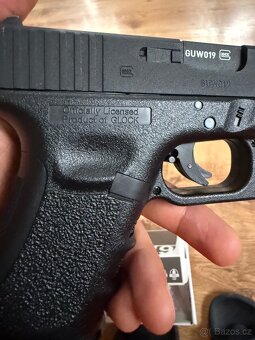Glock 19 4,5mm Co2 - 4