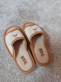 Detske lnene pantofle s oveckouvel. 26 - 4