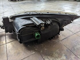 Ford Mondeo přední světla - 4