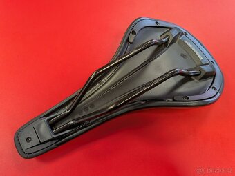 sedlo Giant Romero - 4