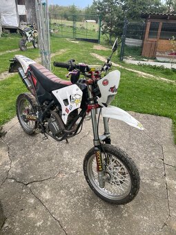 Yuki 125 - 4