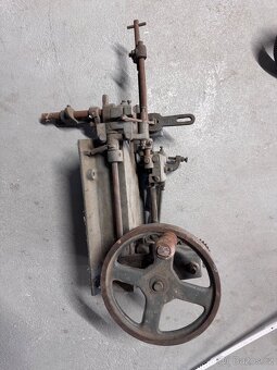 Retro bruska pilových kotoučů - 4
