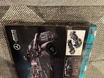 LEGO Technic 42171 Mercedes-AMG F1 - 4