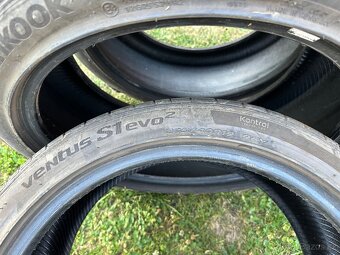 Pneu 235/45/19 Hankook - 4