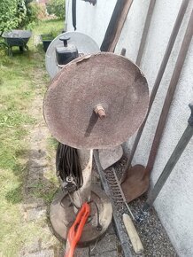 Bruska ,leštička , rozbrušovačka , bruska na pohyb. hřídeli. - 4