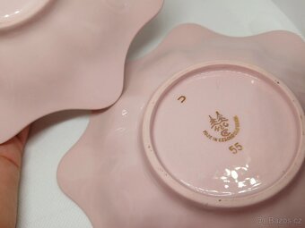 Krásný růžový porcelán-set hrnky, podšálky - 4