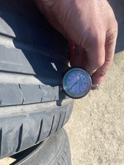 Pneu 245/40 R19 - 4