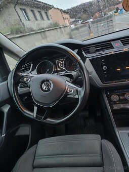 volkswagen touran - 4