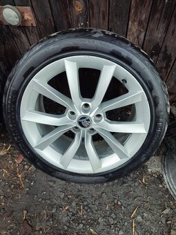 alu kola Škoda Superb 3 235/45 r 18 Modus - 4