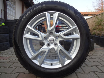 ZÁNOVNÍ ZIMNÍ ORIGINÁL VOLVO 18" 5x108 pneu 235/55R18 Pirel - 4