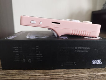 Handheld konzole R36S (verze ArkOS 2.0) +15000 her - růžová - 4