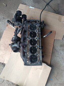 Jeep 2.7 crd hlava motoru - 4