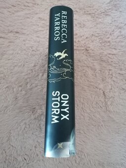 Rebecca Yarros - Onyx Storm - 4