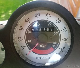 Prodám skútr Peugeot Speedfight 2.obs.50 - 4