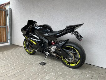 Yamaha YZF R6 - 4