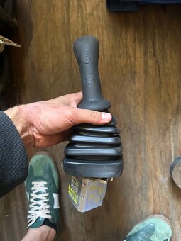 Joysticky na Minibagry Bobcat - 4