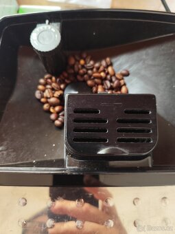 Prodám automatický kávovar DeLonghi Magnafica S - 4