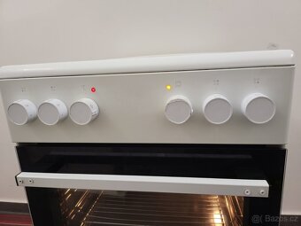 sklokeramický sporák s multifunkční troubou - 4