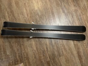 Dámské lyže HEAD Absolut Joy 158, včetně vázání. - 4