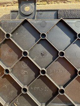 Plastové kryty úložného prostoru - 4