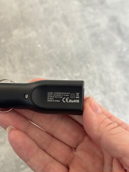 Zapalovač do auta s USB - 4